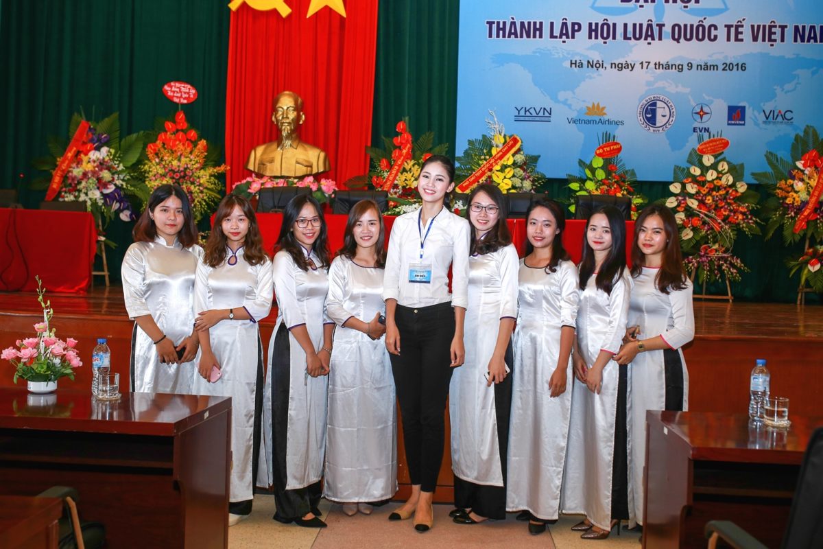 Á hậu Thanh Tú trở thành thành viên Hội luật Quốc tế Việt Nam