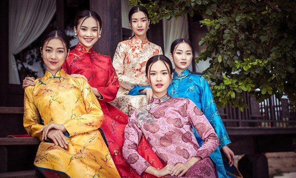 Dàn người đẹp Hoa hậu Việt Nam đẹp mê mẩn với áo dài