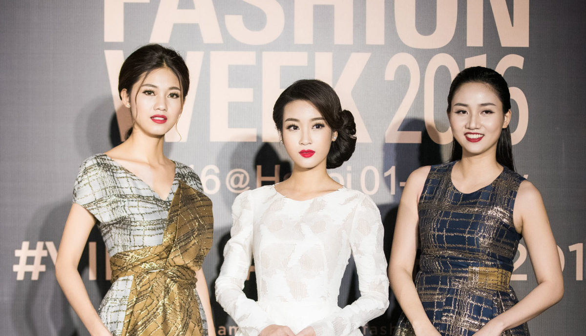 Hoa hậu Mỹ Linh đọ sắc với chị em Á hậu Thanh Tú-Trà My trên thảm đỏ