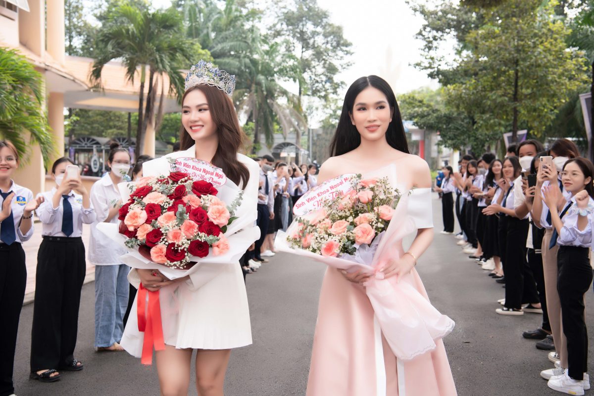 Mai Phương, Phương Anh truyền cảm hứng thi hoa hậu cho các bạn trẻ